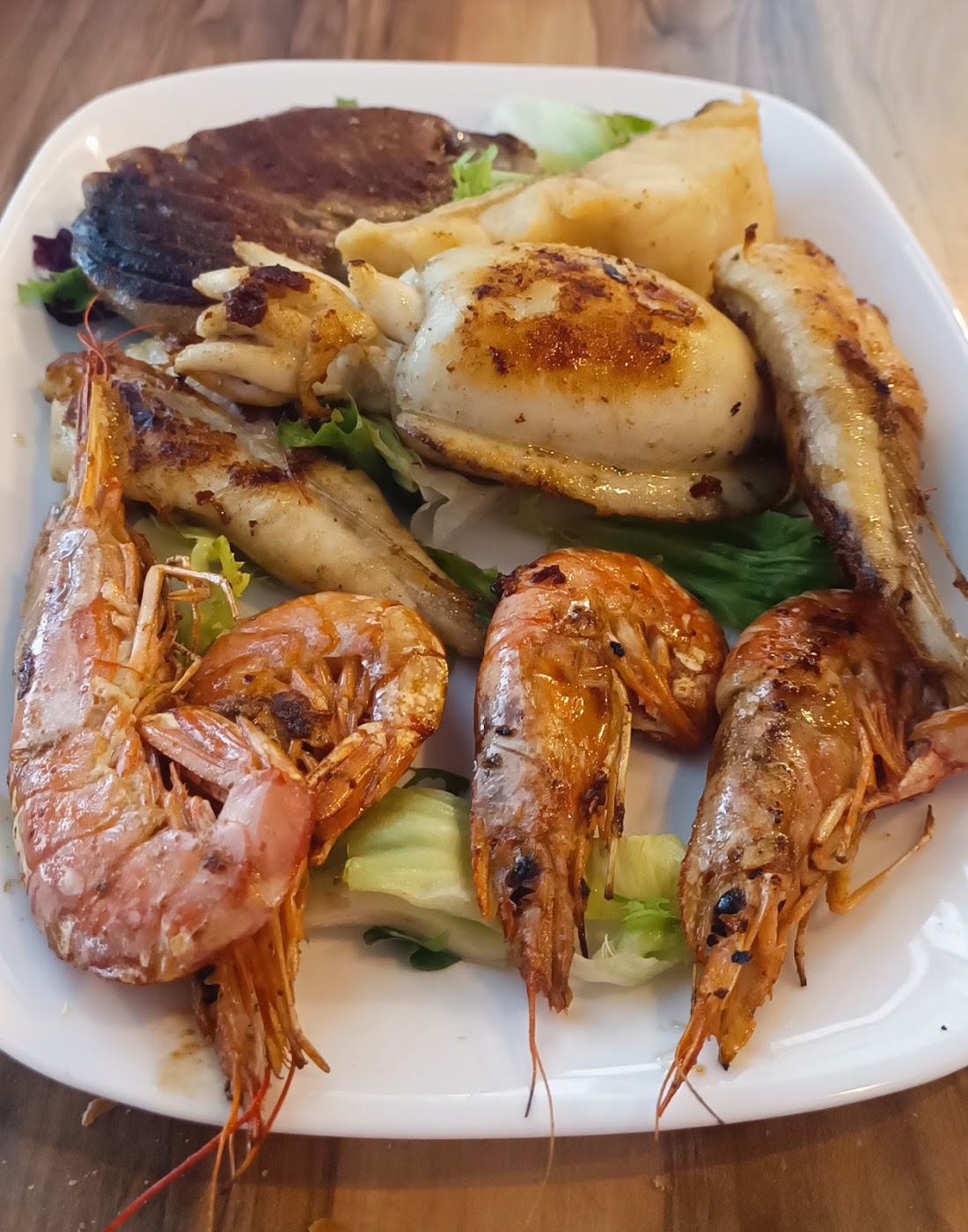 Parrillada de pescado y marisco